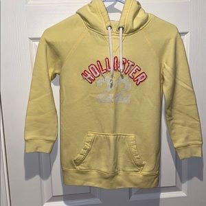 Hollister Hooded Sweatshirt in Yellow - Small Y2K Style